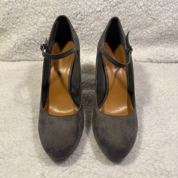 Crown Vintage Suede Heels Size 10 - Picture 2 of 3